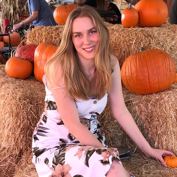stacias_selling